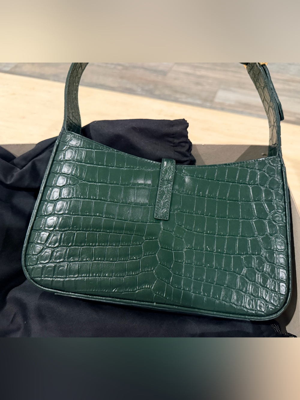 Saint Laurent Le5A7 Forest Green Shoulder Bag with Gold YSL - Picture 2 of 5